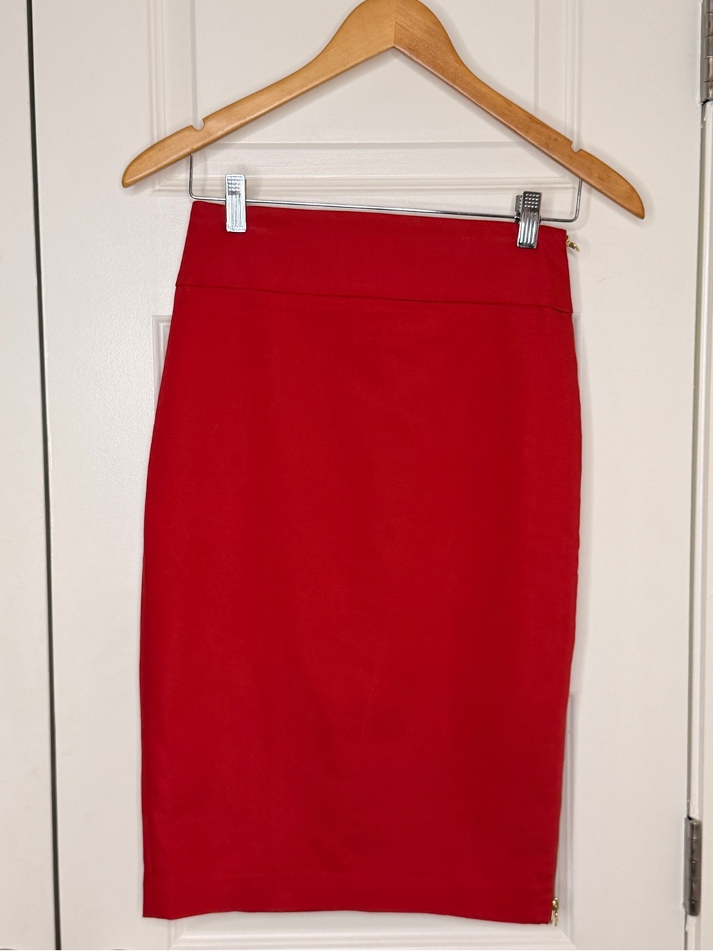 Express Red Pencil Skirt - Sleek Office Style